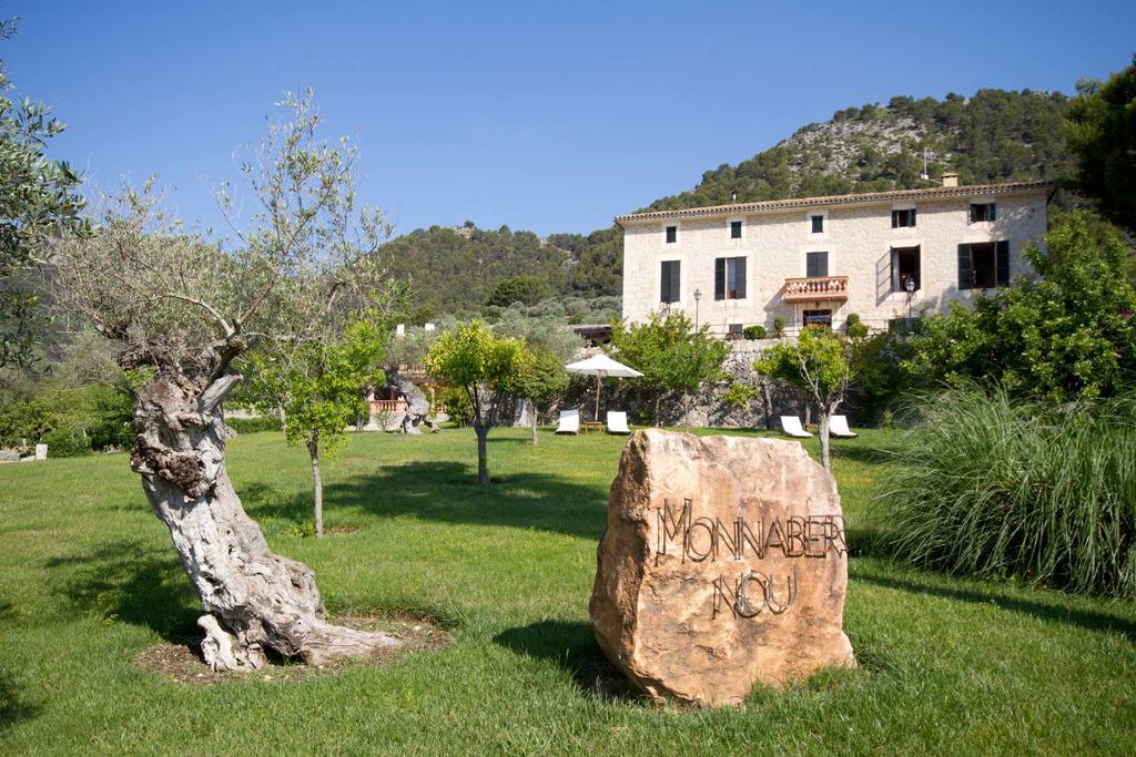 Monnaber Nou & Hotell