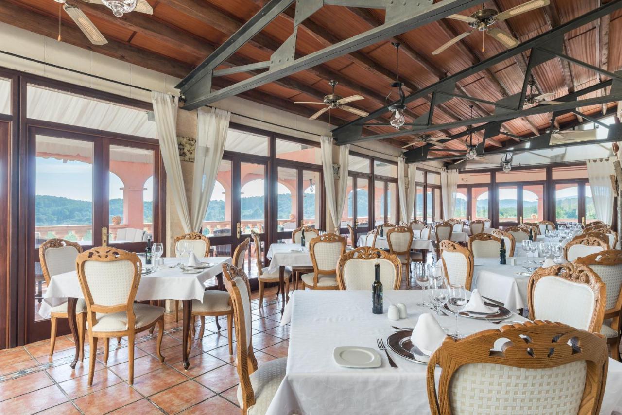 Hotell Monnaber Nou & 4*